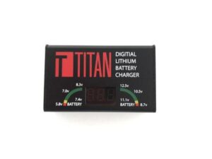 Titan digitalni punjač baterija