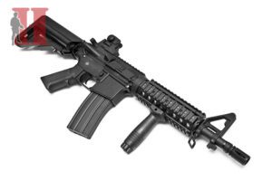 Cyma airsoft M4 CQB-R (002) FULL METAL AEG airsoft puška